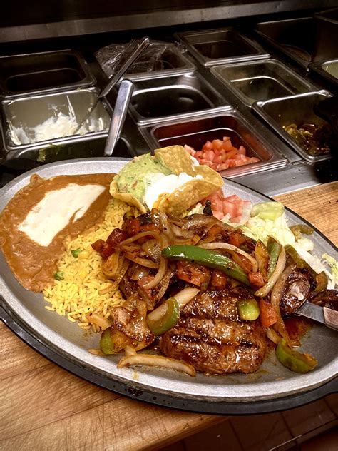 𝐂𝐑𝐀𝐕𝐈𝐍𝐆 𝐌𝐄𝐗𝐈𝐂𝐀𝐍 𝐅𝐎𝐎𝐃? Go to Cinco de Mayo Mexican Restaurant!! The best