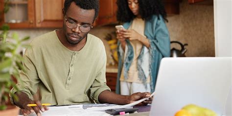 expat finance  complete guide  managing money  taxes overseas