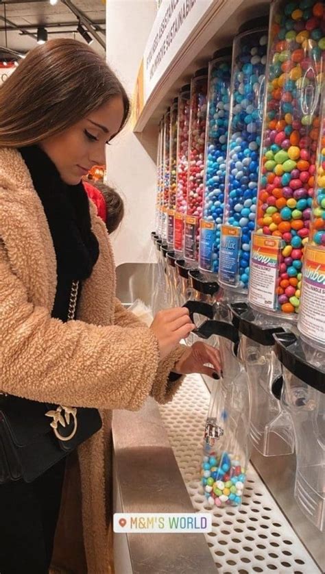 Claudia Lopes Meet Diogo Dalots Stunning Girlfriend