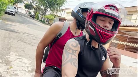 Vídeos gay moto XVIDEOS