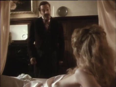 Nude Video Celebs Lucienne Bruinooge Nude Serie Rose Le Signe 1990