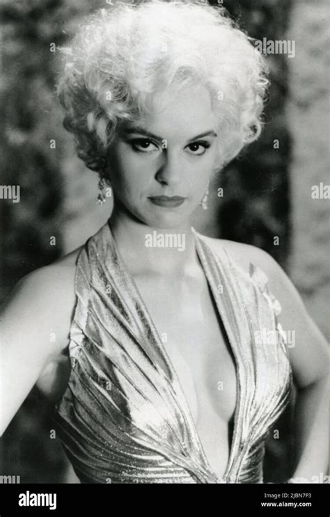 Hot Sexy Nina Hoss Bikini Pics