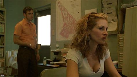 Naked Julia Roberts In Erin Brockovich