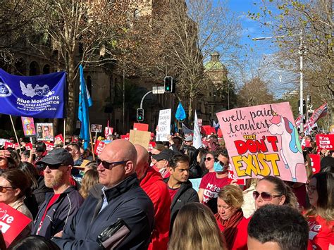 20,000 teachers strike for better pay, conditions