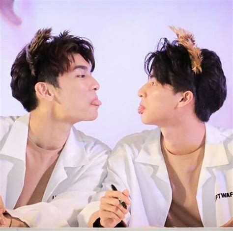 Pin By Melina Ruiz On Mewgulf Cute Gay Couples Cute Gay Pretty Litte Liars