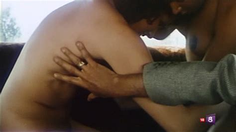 Naked Ana Roca in El hombre del pito mágico