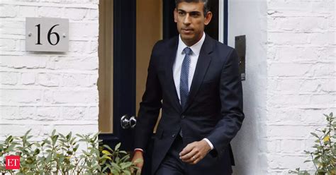 New Uk Pm Rishi Sunak Faces Daunting Task As He Becomes Uk Prime