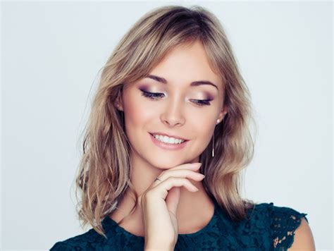 Best Shoulder Length Blonde Bob Hairstyles Hairstylecamp