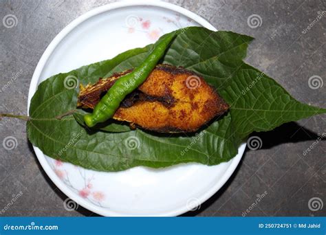 Fried Hilsa Fish on Kitchen Stock Image - Image of diet, homemade ...