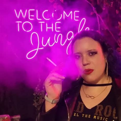 Cigar Ligthing Up Collection Colored Hair Amateur Porn Feat Lilli Cukierek Cox XHamster