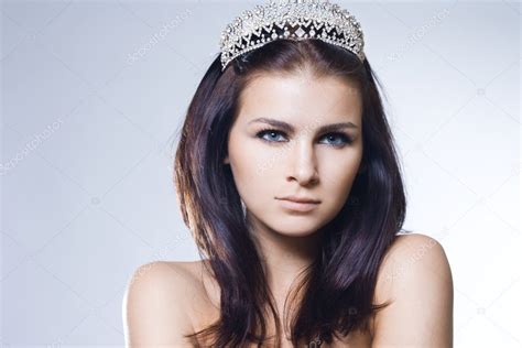 Pictures Beautiful Princess With Diamond Crown Beautiful Princess
