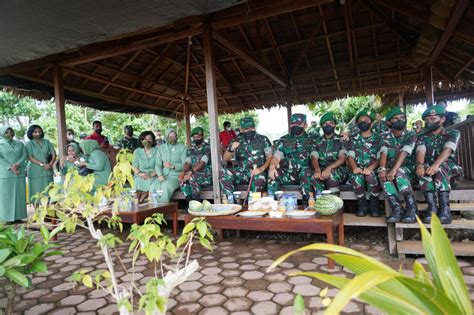 Kasad Panen Sayur Dan Buah Di Kasuari Green Kodam Kasuari Semeru Post
