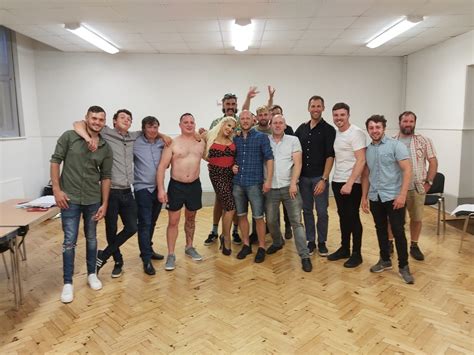 Nude Life Drawing Twist Pout