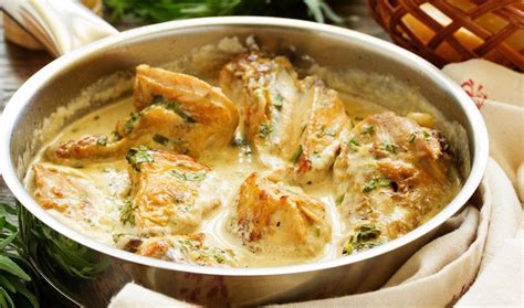 POULET EN FRICASSÉE À LA CRÈME IDÉE POUR NOËL Recette Facile