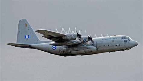 Ακόμη δύο ελληνικά C-130 με αμυντικό υλικό στον Ουκρανικό Στρατό ...