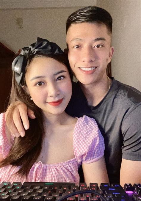 Mang B U L N Nhan S C V Hot Girl C A Ti N V Phan V N C Thay I Ra Sao