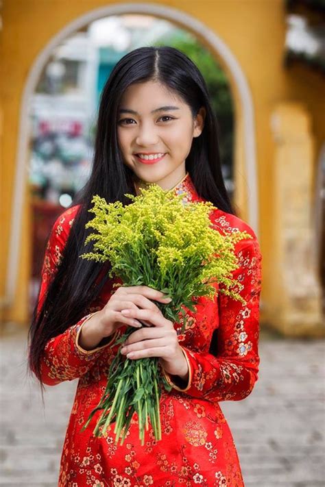 Hot girl Việt tưng bừng khoe ảnh đón Tết rực rỡ Báo Dân trí