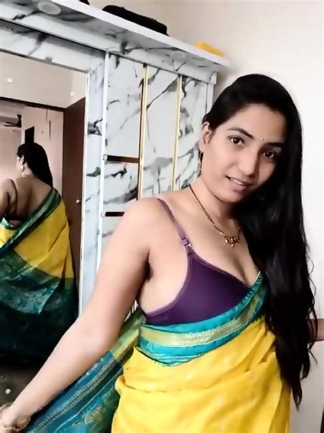 DESI GIRL IN SAREE NUDE SHOW PERFECT GIRL Show Gurl