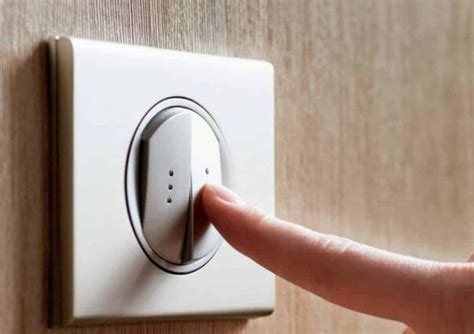 Почему не стоит совмещать выключатель света с кнопкой принудительной ...