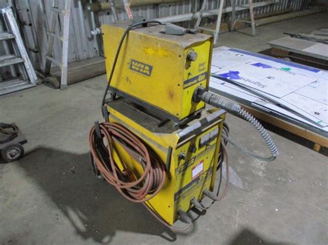 Wia Weldmatic Mig Welder With Wire Feeder Auction 0015 7037532