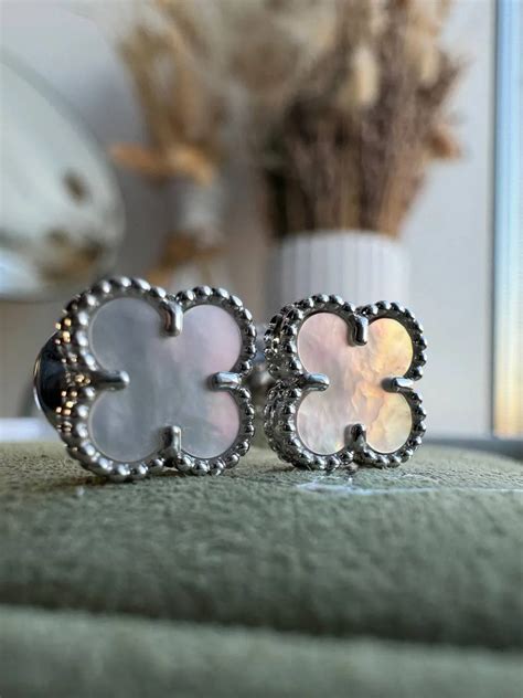 Пусеты Van Cleef & Arpels Sweet Alhambra - Оригинальные Швейцарские часы