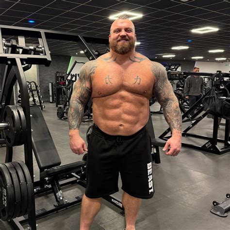 Eddie Hall Height: How Tall Is the British Strongman - CEOColumn