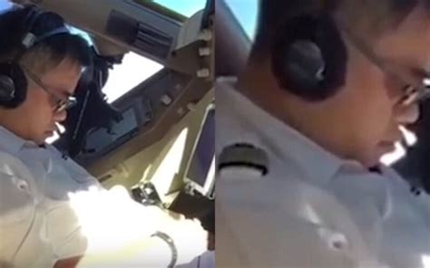 video  pilot sleeping  cockpit  viral people  concerned