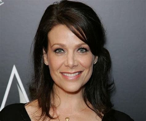 Meredith Salenger - Biography, Height & Life Story | Super Stars Bio