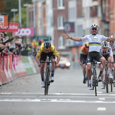 Liège Bastogne Liège Primoz Roglic surprend Alaphilippe sur la ligne