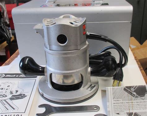 black  decker router original metal case  hp model
