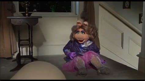 The Great Muppet Caper Miss Piggy Breaks In Youtube