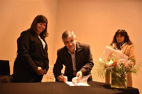 Firma De Un Convenio De Colaboración Entre El Municipio Y El Centro Institucional De Mediación