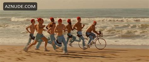 THE LIFE AQUATIC WITH STEVE ZISSOU NUDE SCENES AZNude