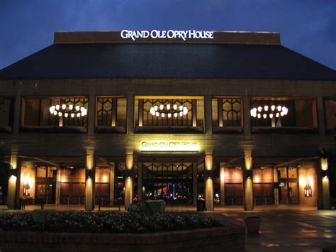 maggies notebook opryland hotel evacuated opryland   water