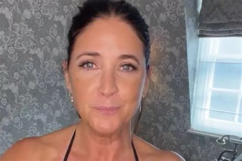 Lisa Snowdon Flashes Age Defying Figure In String Bikini As She Tops Up Fake Tan Daily Star