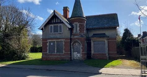 Historic Lodge At Scartho Cemetery Set To Be Restored And Brought Back