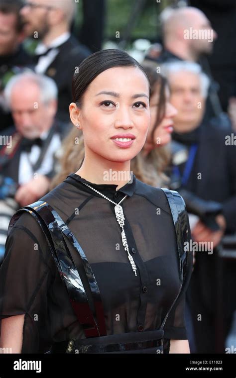 yi zhou  res stock photography  images alamy