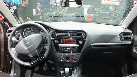 Vidéo en direct du Mondial de l'Automobile 2012 : Peugeot 301, l ...