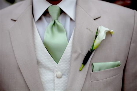 Бутоньерка из колосков