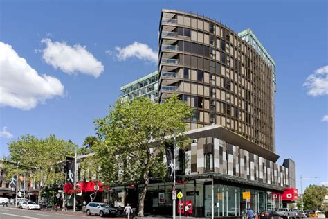 Monument Residents Battle Gay Pornstars On Oxford Street Star Observer