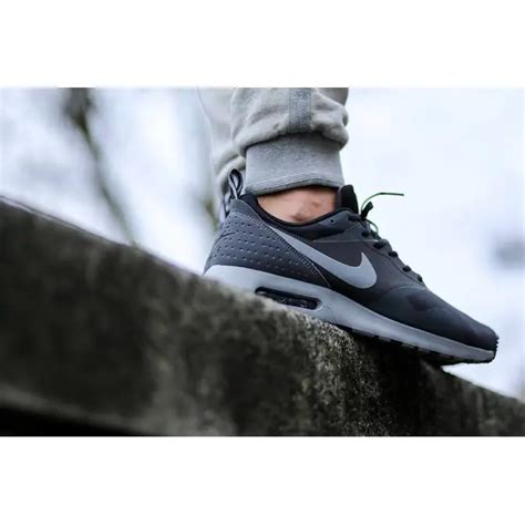 Nike Air Max Tavas Black Cool Grey Where To Buy 705149 001 The