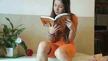 Chica Muestra Cuerpo Con Tatoo XVIDEOS