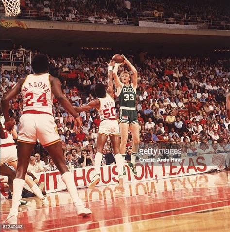 207 Robert Reid Basketball Photos And High Res Pictures Getty Images