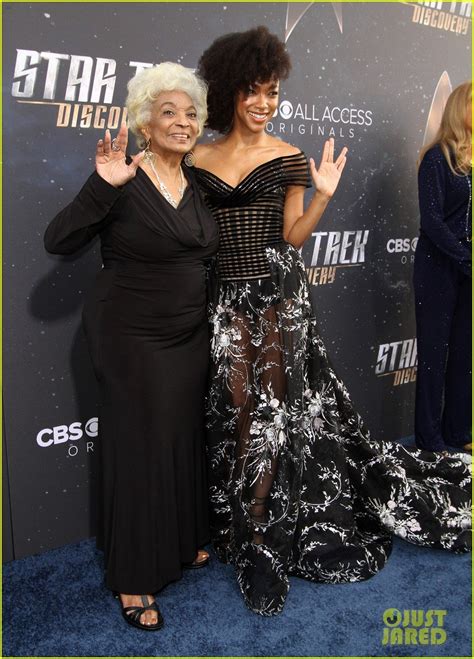 Anthony Rapp Wilson Cruz Talk Gay Romance In Star Trek Discovery Anyone Would Be Happy