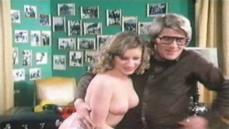 Naked Biggi Stenzhorn In Rosie Nimmersatt