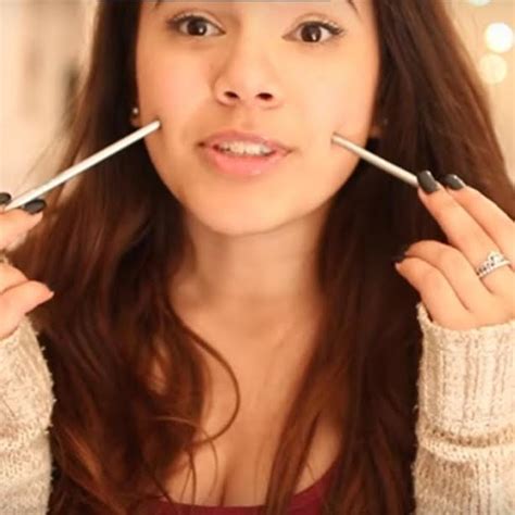 How to get dimples naturally: Quick ways to get dimples like Shah Rukh ...