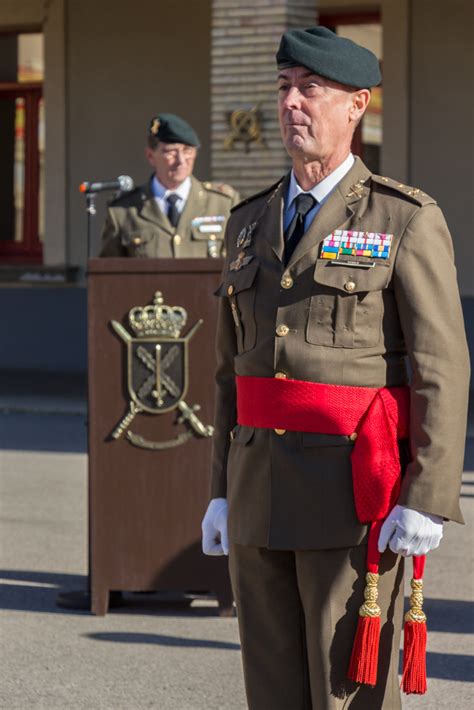 Jos Manuel Vivas Toma Posesi N Del Mando De La Divisi N Castillejos