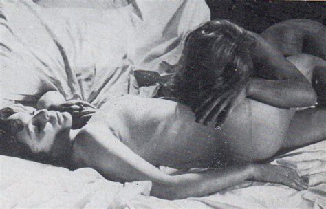 Naked Françoise Prévost in Mont Dragon