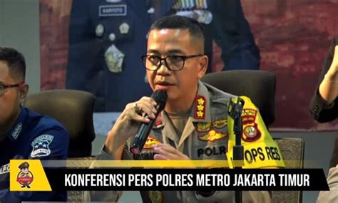 Fakta Fakta AKBP Buddy Alfrits Tewas Tertabrak Kereta Di Jatinegara Deras