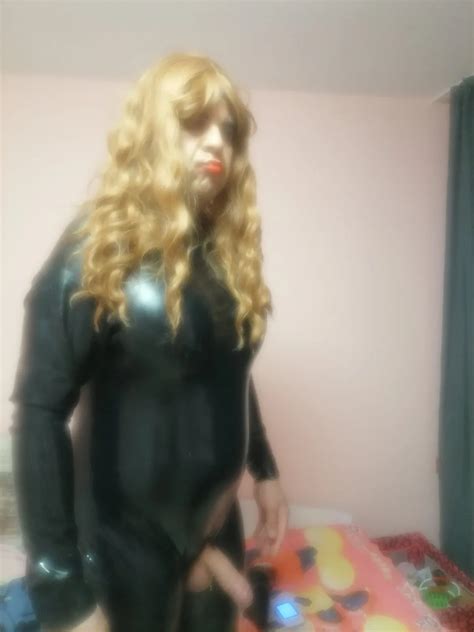 Latex Crosdressing Anal Fist 13 Pics XHamster